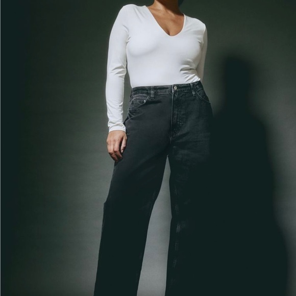 Ultra wide high jeans. Work twice, perfect condition. - Picture 2 of 3